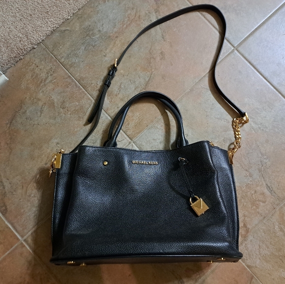 Michael Kors Black Purse - Picture 13 of 13
